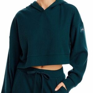 ALO Yoga Ribbed Sweat Set: Cropped hoodie and Joggers in Forest Green